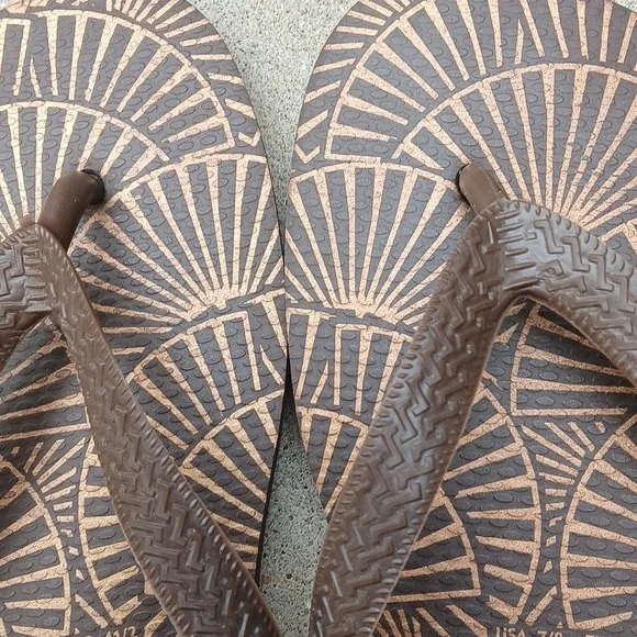 HAVAIANAS FLIP FLOPS BROWN &COPPER WOMENS SIZE 8.5 NWOT - Picture 10 of 10
